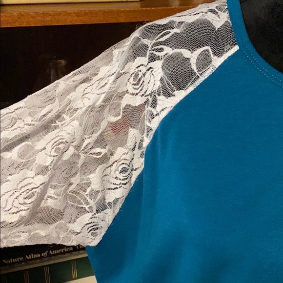LulaRoe Lace Randy - Picture 2 of 3